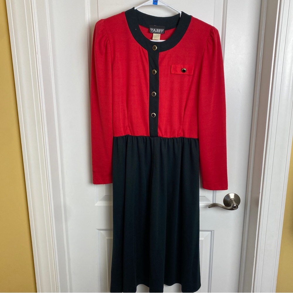 Vintage 1980s Tabby of California Red and black polyester dress 8 USA